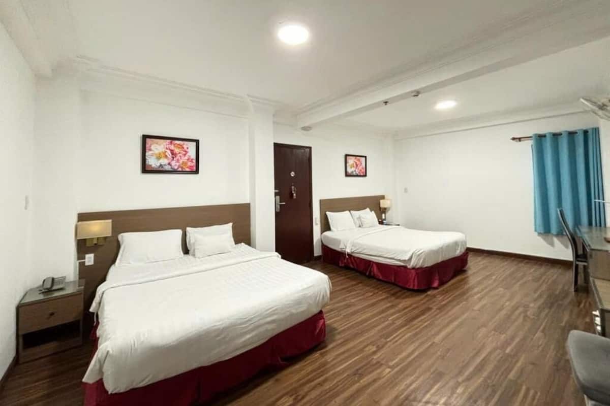 Minibar, in-room safe, blackout curtains, iron/ironing board