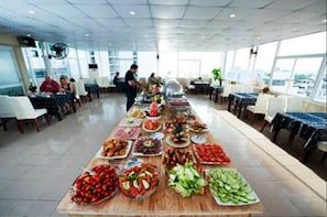 Bar (on property) - Beautiful Beach Hotel (Da Nang)