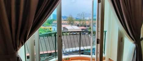 Family Apartment, 3 Bedrooms | Balcony