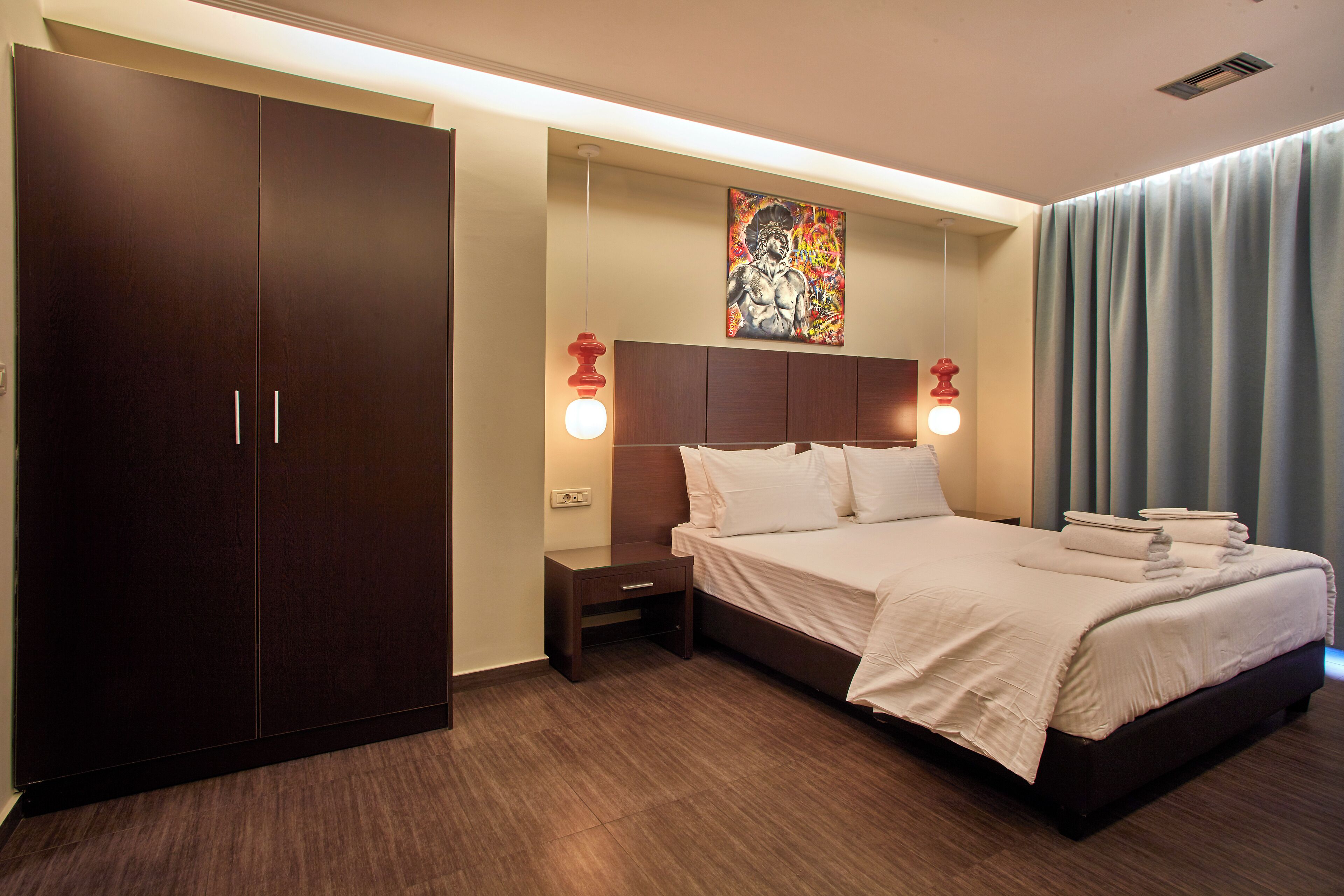deluxe double room, 1 bedroom | premium bedding, in-room safe, desk, blackout curtains