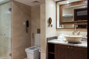 Shower - Souq Waqif Boutique Hotels by Tivoli (Doha)