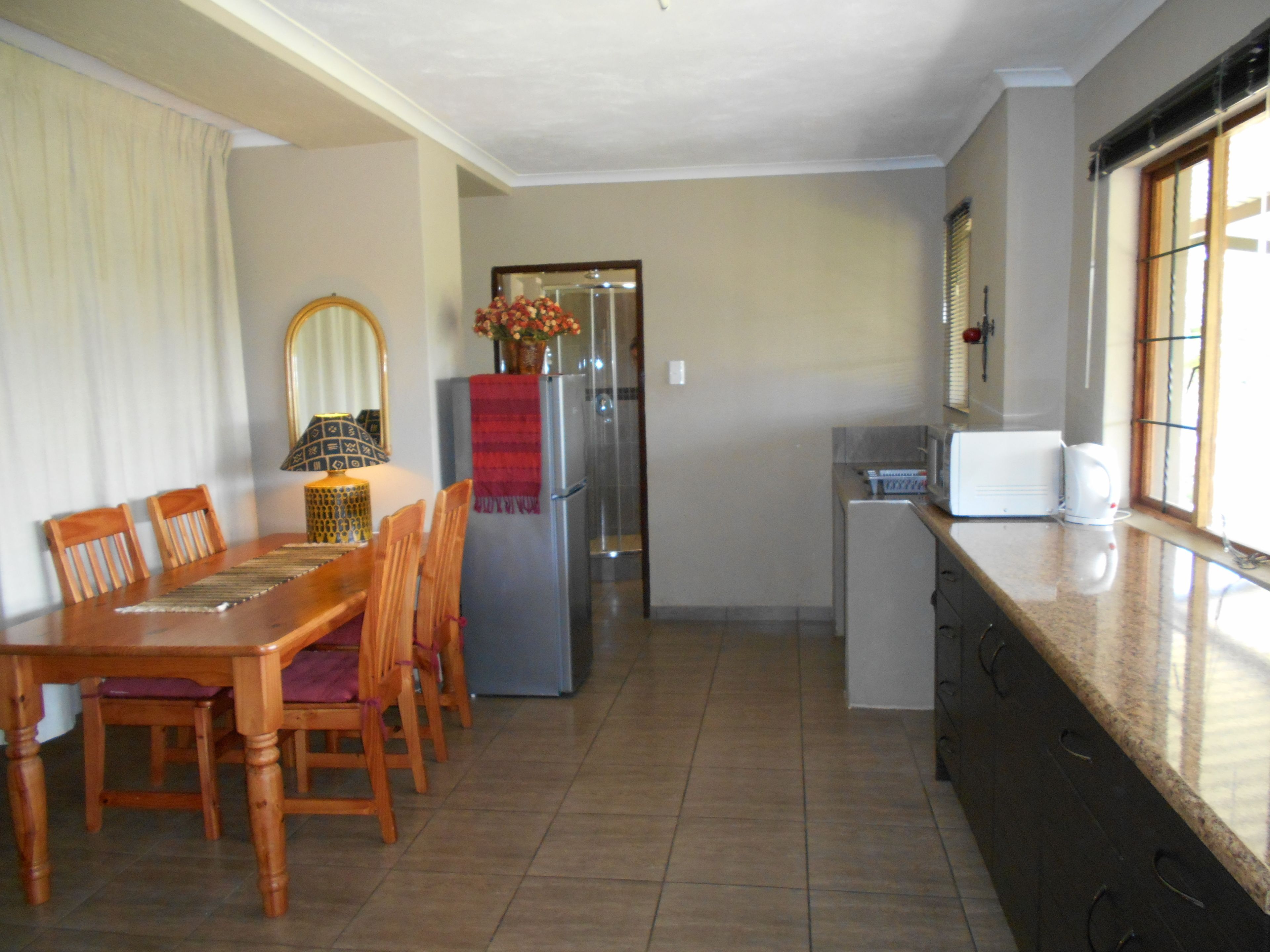 Appartement (Self-Catering) | Coin cuisine privé | Réfrigérateur, bouilloire électrique