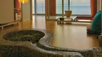 总统客房 | 迷你吧、客房内保险箱、特色装修、特色家居