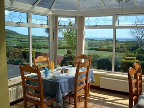 Free breakfast - Garron View Bed and Breakfast (Ballymena)