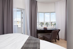 Deluxe Room, 1 King Bed, Terrace - Hlemmur Square (Reykjavik)