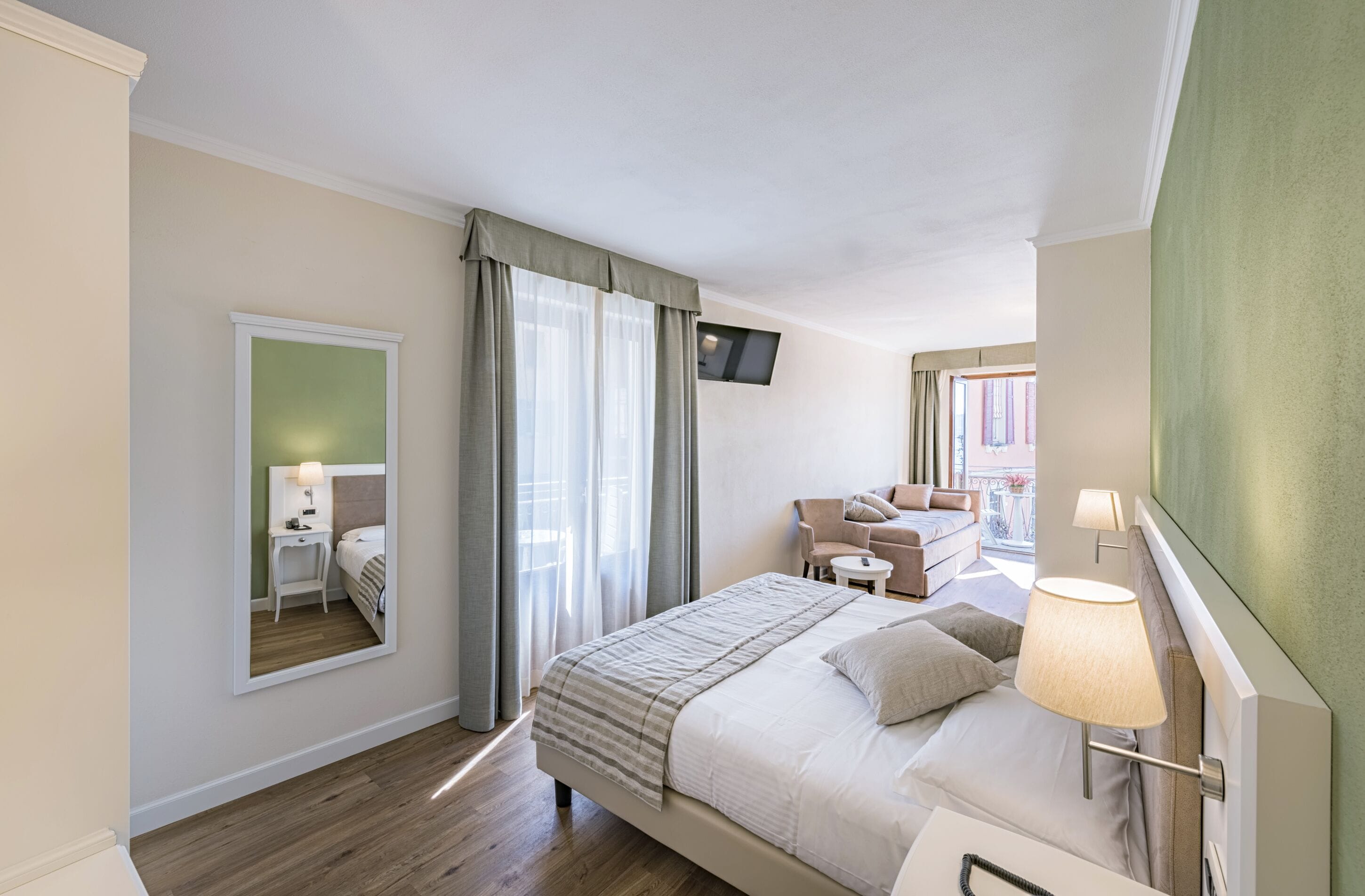 down duvets, minibar, in-room safe, desk