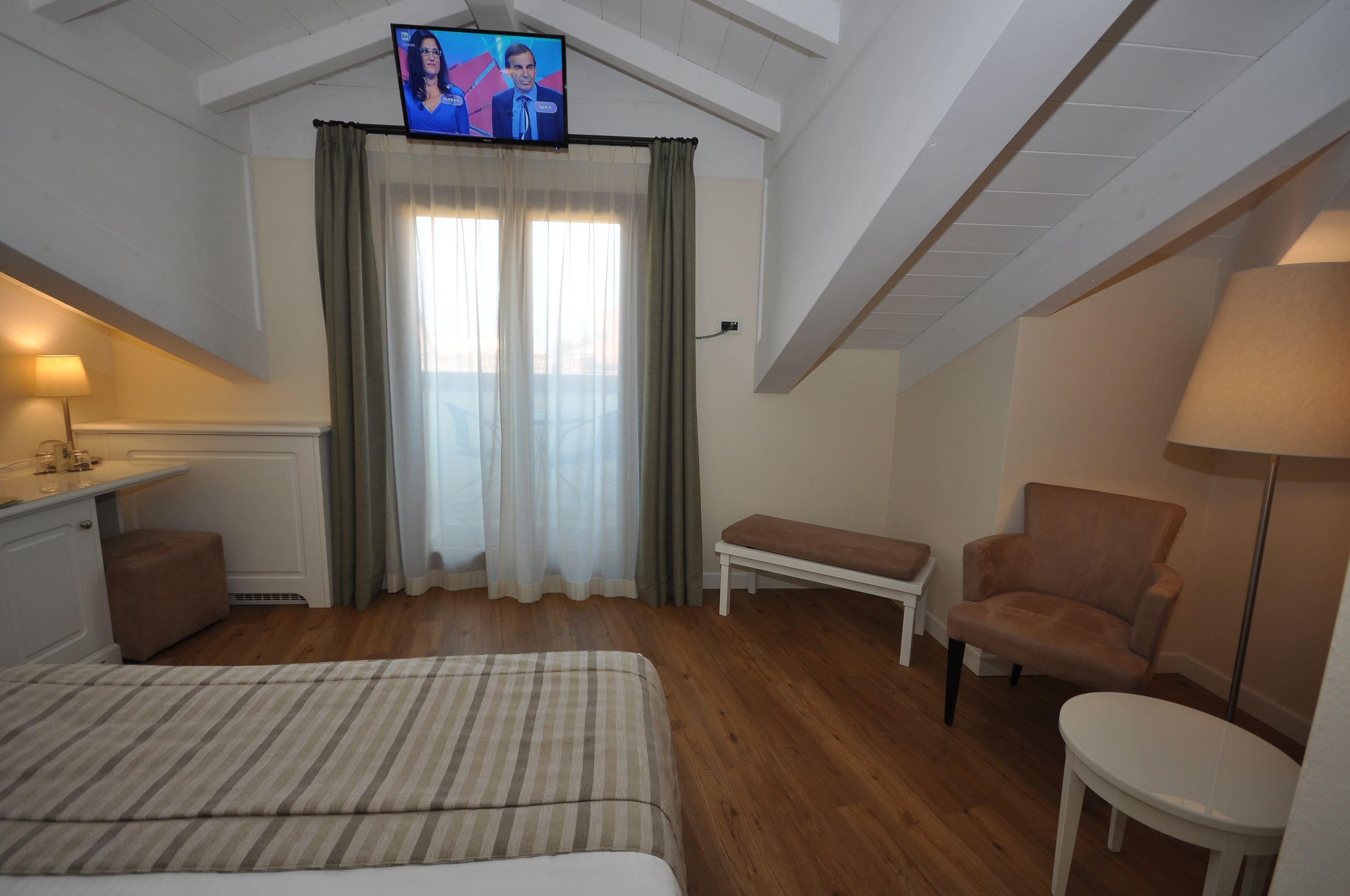 double room, city view | down duvets, minibar, in-room safe, desk