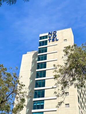 Exterior - Novotel Ahmedabad (Ahmedabad)