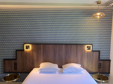 Comfort Room | 1 bedroom, minibar, soundproofing, free WiFi