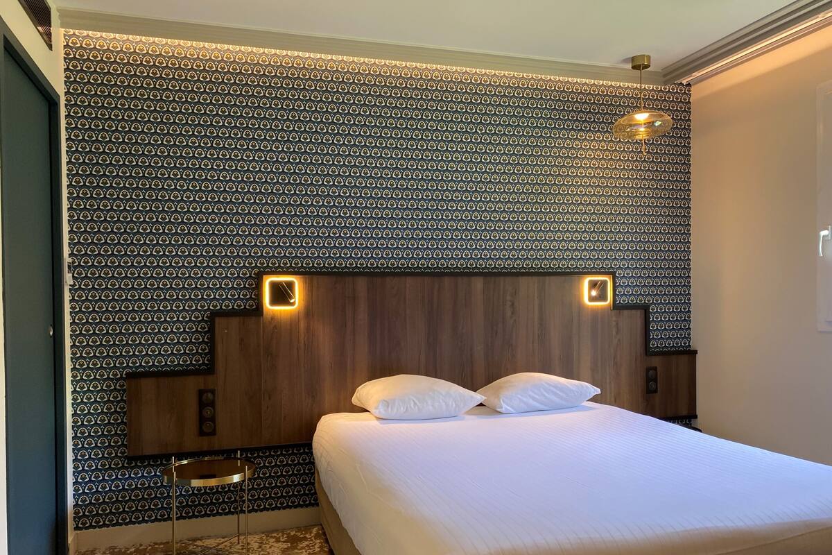 Chambre Confort | Minibar, système d’insonorisation, accès au Wi-Fi (inclus)