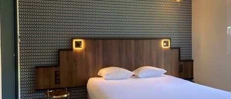 Comfort Room | 1 bedroom, minibar, soundproofing, free WiFi