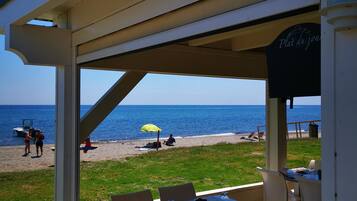 Abendessen, Blick auf den Strand