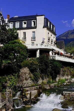 Exterior - Hôtel de Londres (Esquieze-Sere)
