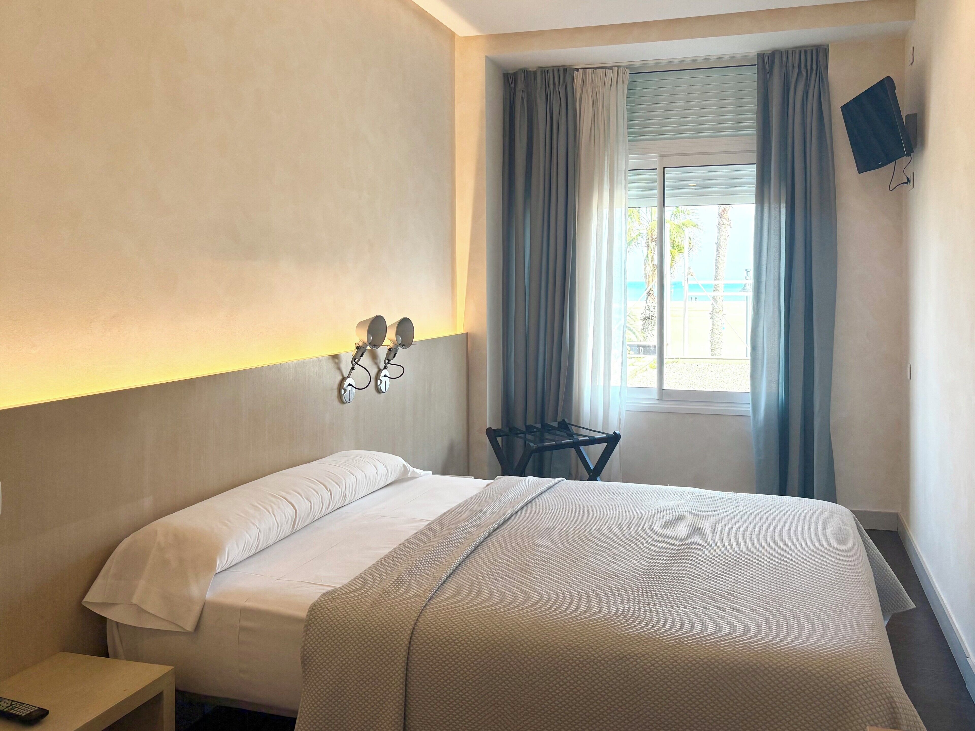 Standard dubbelrum - havsutsikt | Mörkläggningsgardiner, ljudisolering och strykjärn/strykbräda