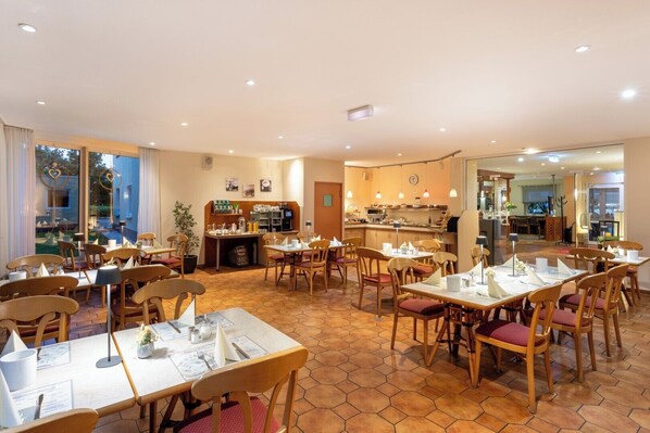 Daily buffet breakfast (EUR 12 per person)
