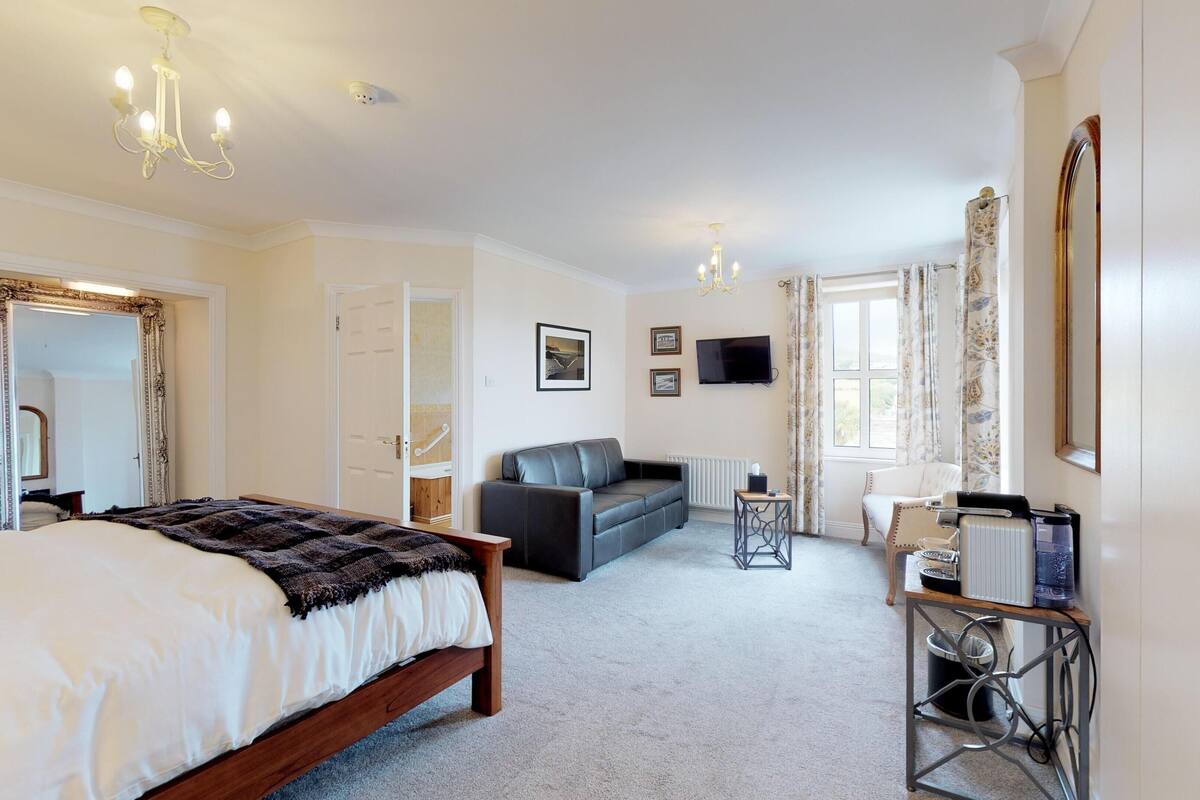 Double/Twin/Family Seaview | Premium bedding, in-room safe, iron/ironing board (on request)