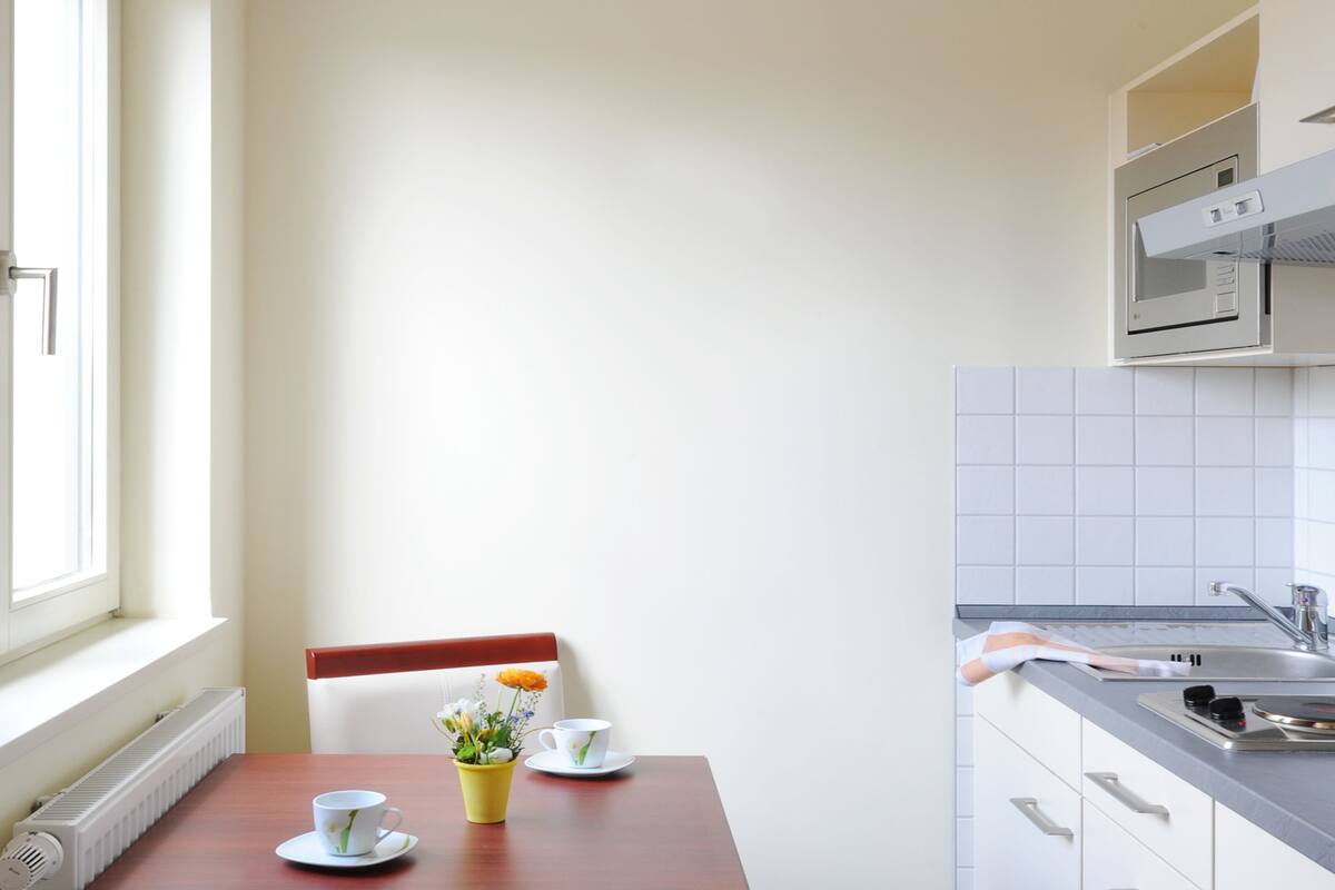 high chair, paper towels