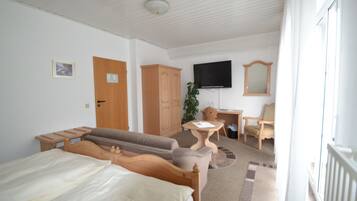 Allergikerbettwaren, Verdunkelungsvorhänge, schallisolierte Zimmer