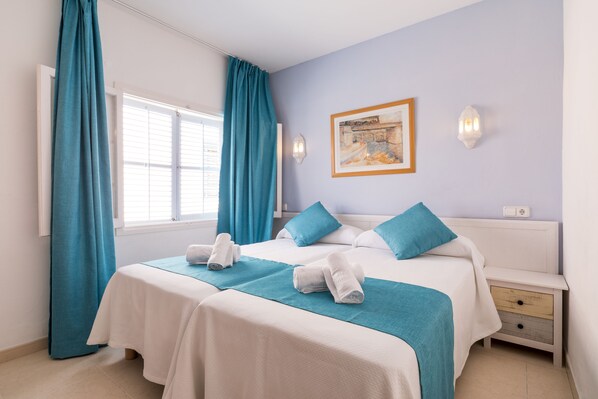 Double Room | In-room safe, soundproofing, free WiFi