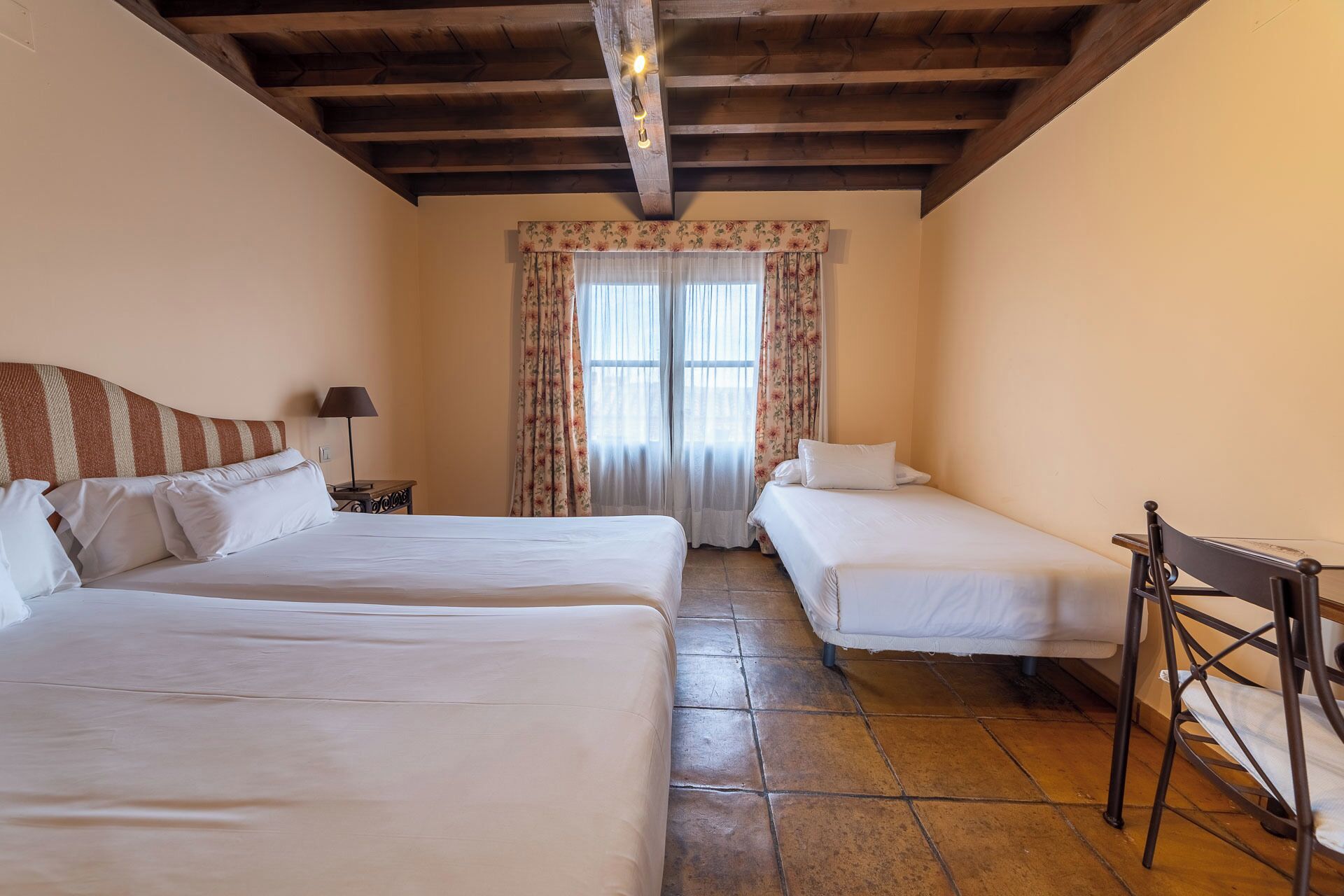 triple room | in-room safe, desk, laptop workspace, free wifi