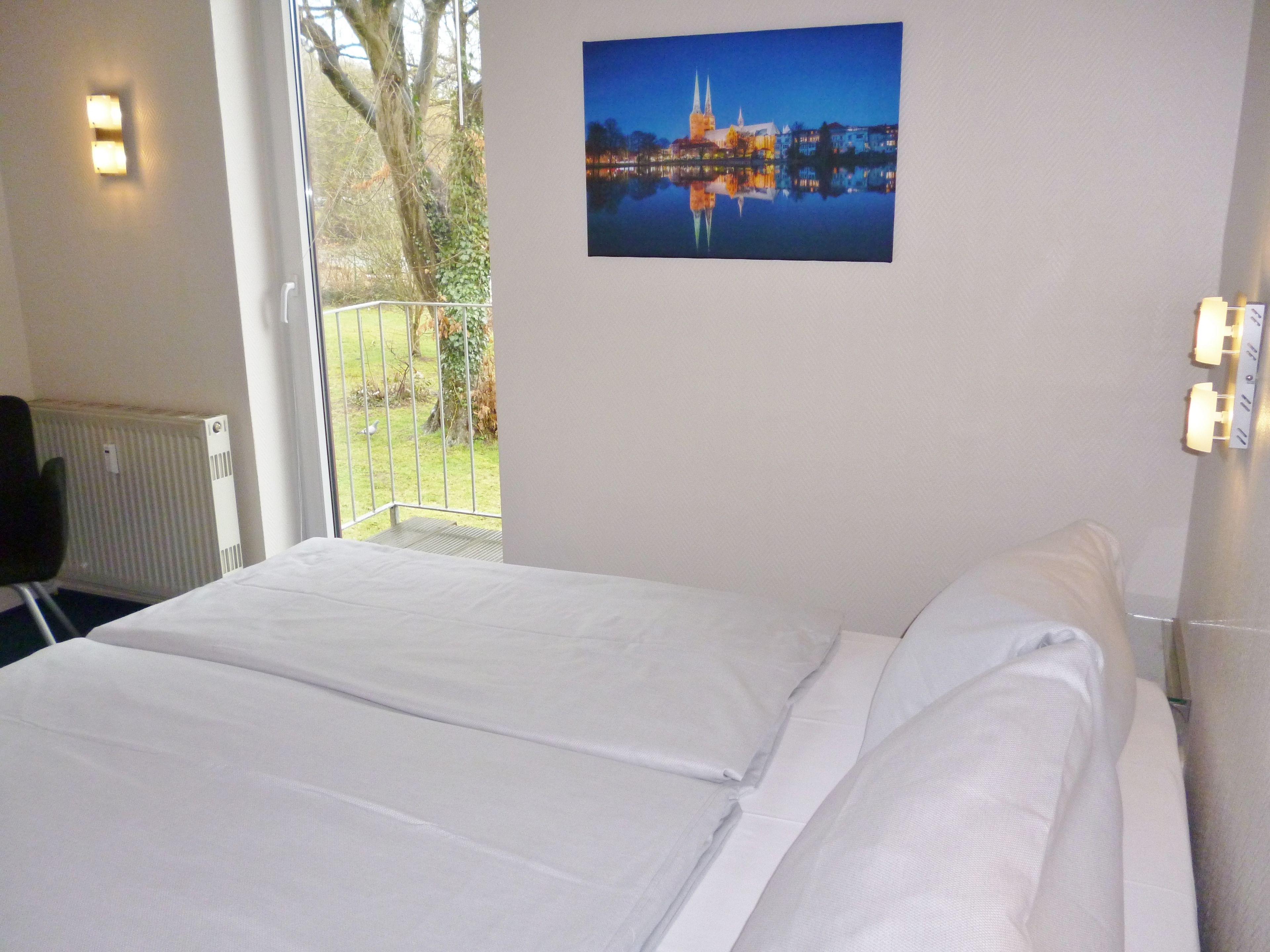 double room | desk, free wifi, bed sheets