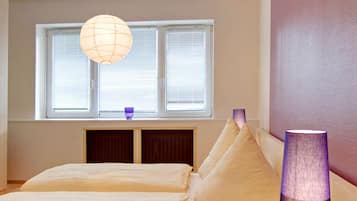 Apartment, 1 Bedroom | Desk, free WiFi, bed sheets