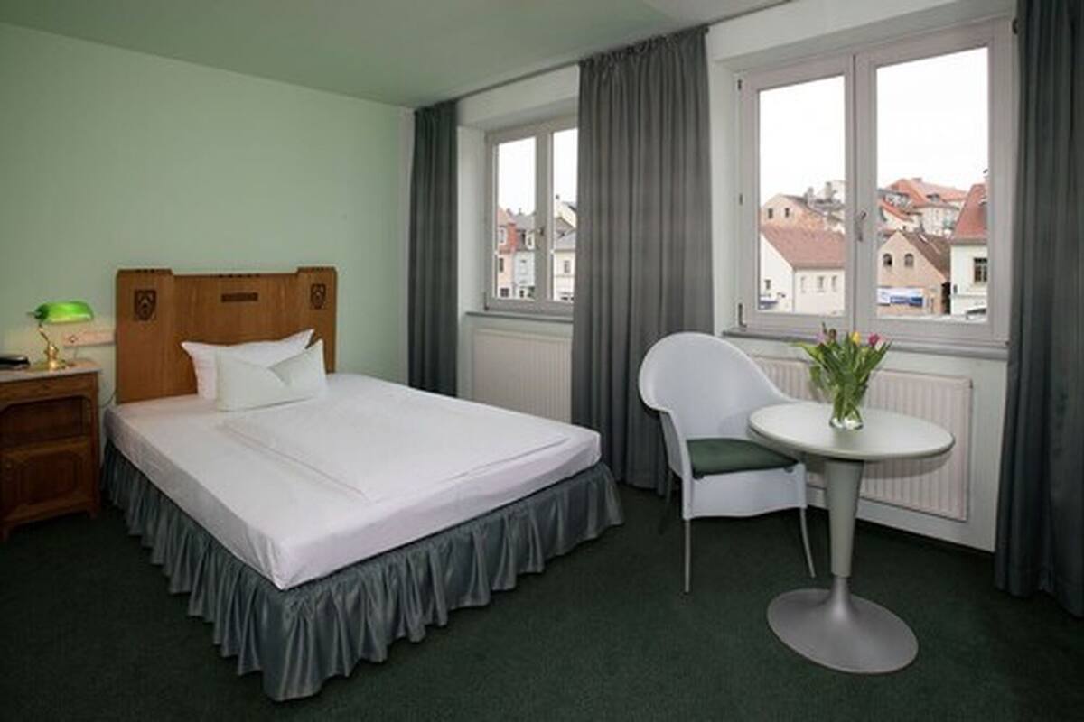 Standard Single Room | Minibar, desk, WiFi (free), bed sheets