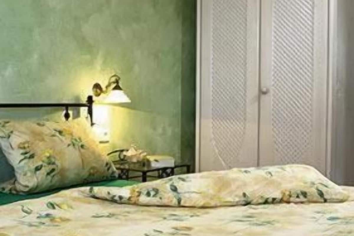 in-room safe, free wifi, bed sheets