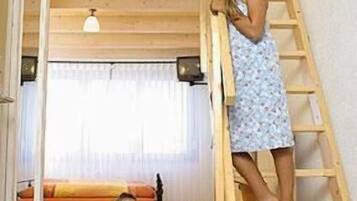 Zimmersafe, kostenloses WLAN, Bettwäsche