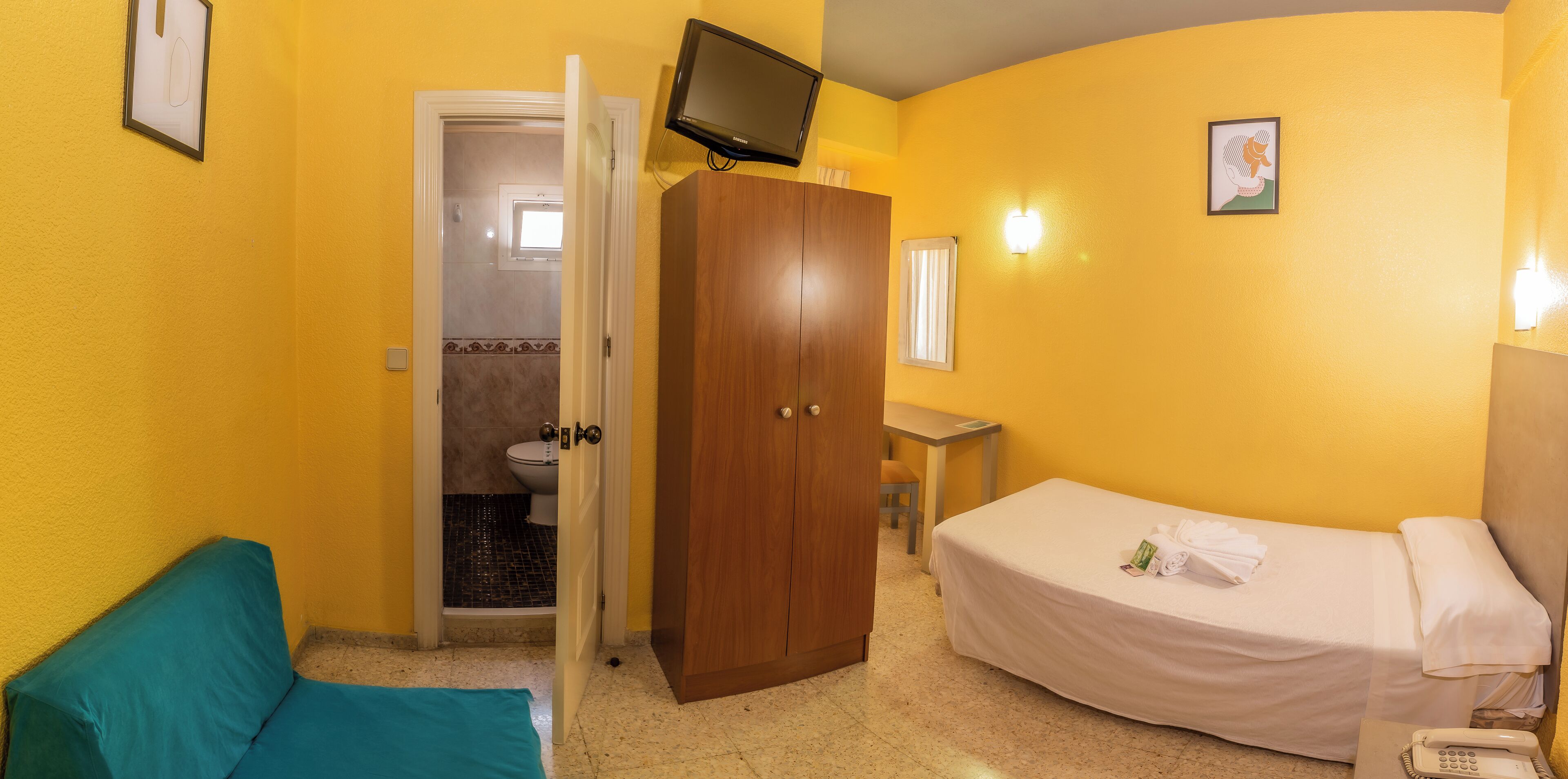 Enkeltrom – standard, 1 enkeltseng | 20 soverom, skrivebord, skrivebord for bærbar PC og blendingsgardiner