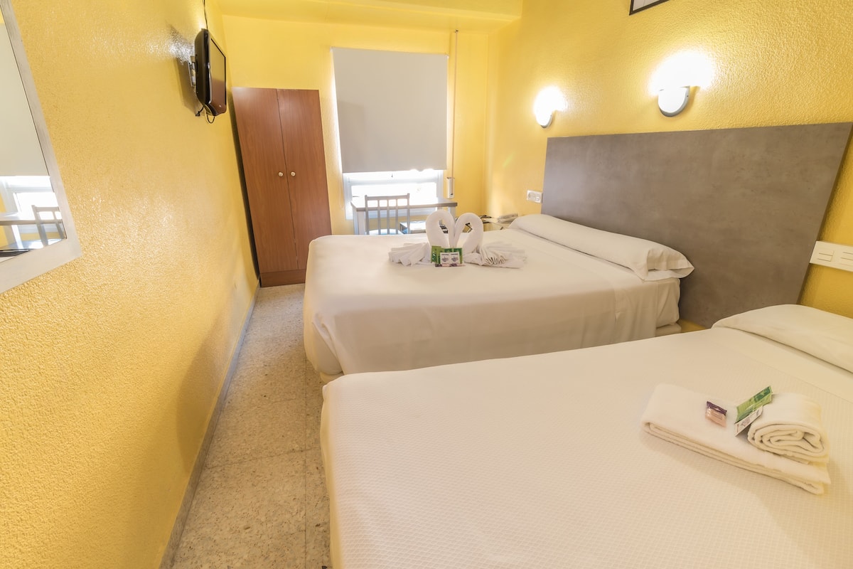 20 bedrooms, desk, laptop workspace, blackout curtains