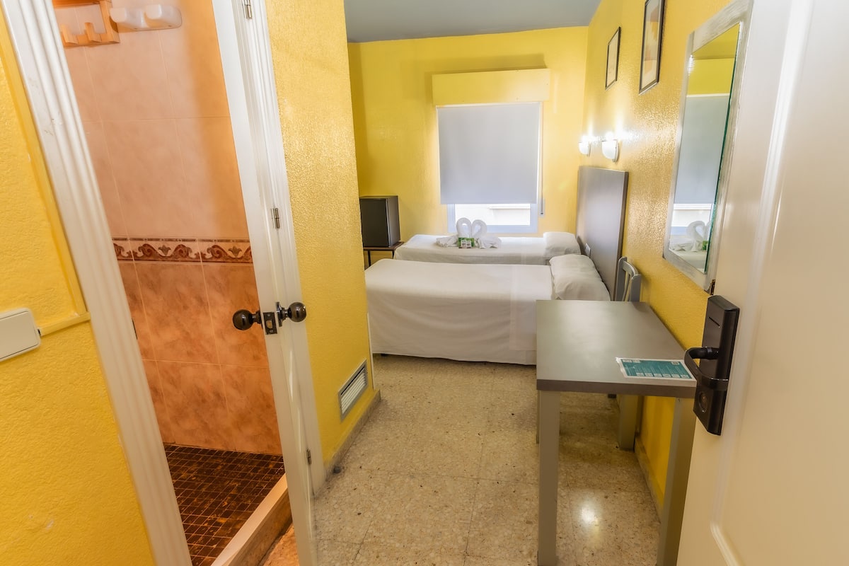20 bedrooms, desk, laptop workspace, blackout curtains