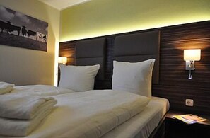 Standard Double Room, 1 Double Bed | Desk, free WiFi - Hotel Bootshaus (Sudbrookmerland)