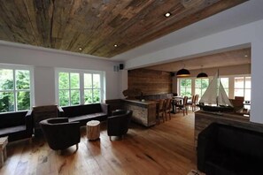 Flat-screen TV - Hotel Bootshaus (Sudbrookmerland)