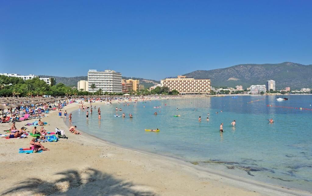 Beach nearby, white sand