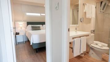 Deluxe-Apartment, 1 Schlafzimmer, Terrasse (Solarium) | Badezimmer