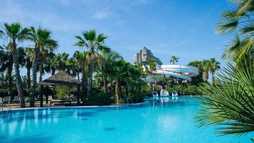 Indoor pool, 2 outdoor pools, pool umbrellas, pool loungers