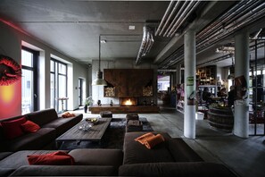 Lobby sitting area - Altes Stahlwerk (Neumuenster)