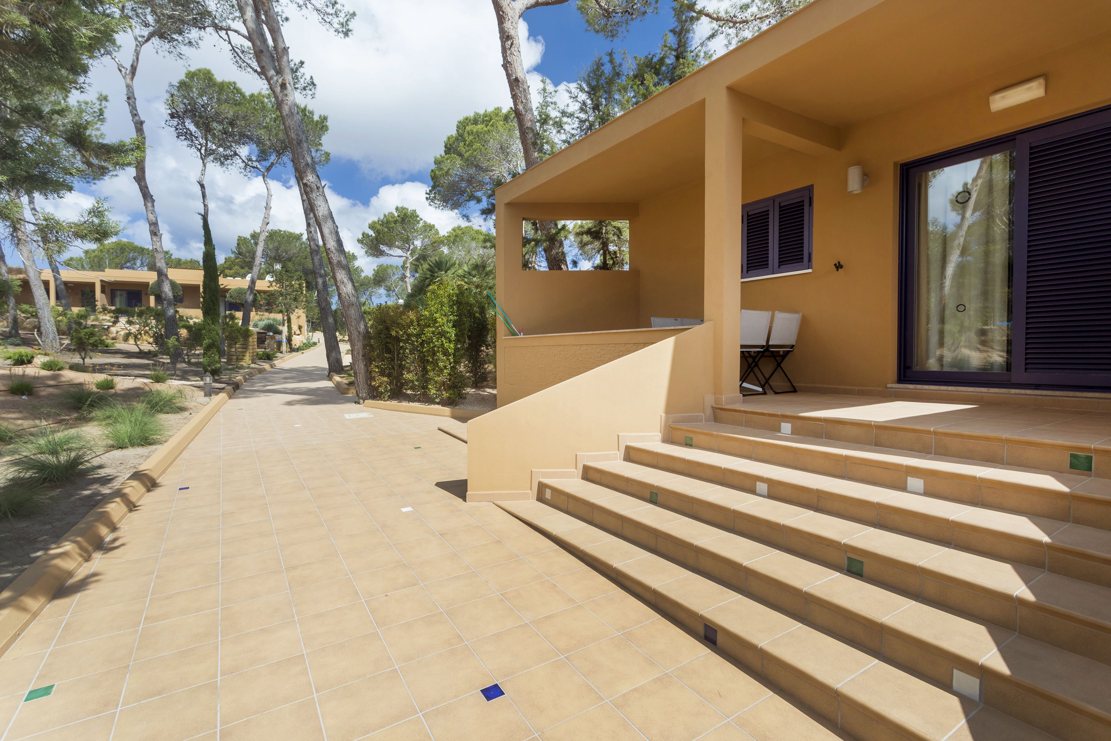 Apartamento superior, 2 habitaciones (3 adults) | Caja fuerte, escritorio, wifi gratis y ropa de cama