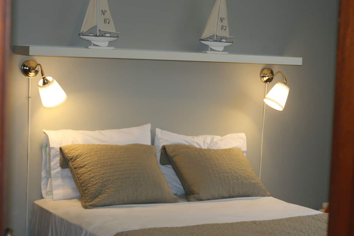 Apartment, 1 Schlafzimmer | Laptopgeeigneter Arbeitsplatz, schallisolierte Zimmer