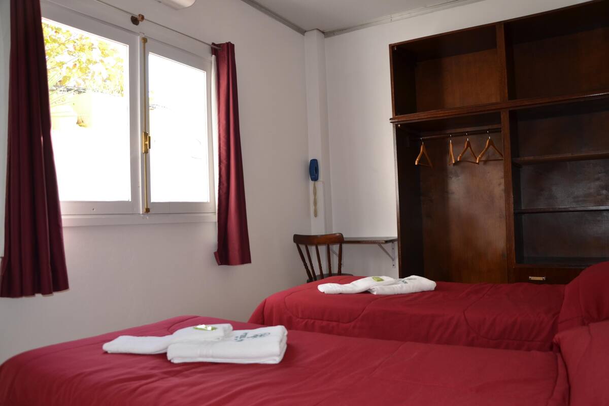 In-room safe, free WiFi, bed sheets