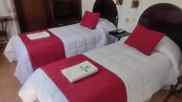 Quarto duplo | Cofres nos quartos, Wi-Fi de cortesia, roupa de cama