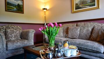 Télévision à écran plat de 32 pouces avec chaßnes par cùble, télévision