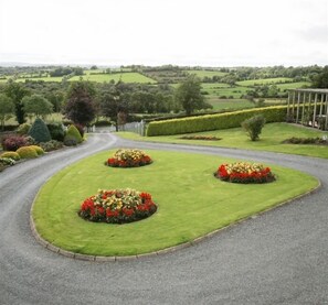 Property grounds - The Arches (Arvagh)