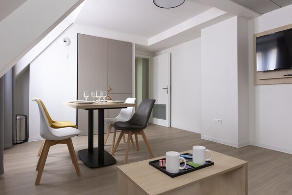 Apartment, 1 Bedroom (4 People) | Individually decorated, individually furnished, desk, soundproofing