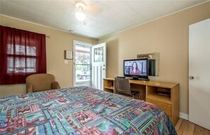 Comfort-Zimmer, 1 Queen-Bett | Select-Comfort-Betten, individuell eingerichtet, Schreibtisch