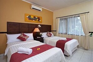 Economy Transit Room | Minibar, in-room safe, free WiFi, bed sheets
