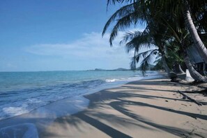 Unclassified image, 5 of 31, button - Shady Resort (Koh Samui)