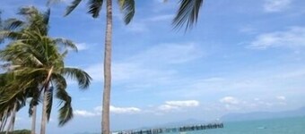 Harry's Bungalows & Restaurant