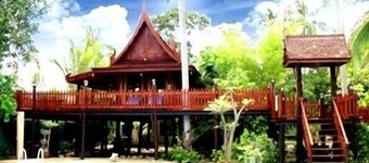 Harry's Bungalows & Restaurant